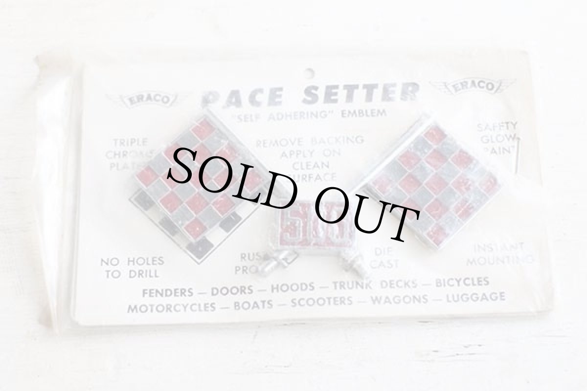 画像2: デッドストック★ビンテージ ERACO PACE SETTER チェッカーフラッグ 500 エンブレム 赤 (2)