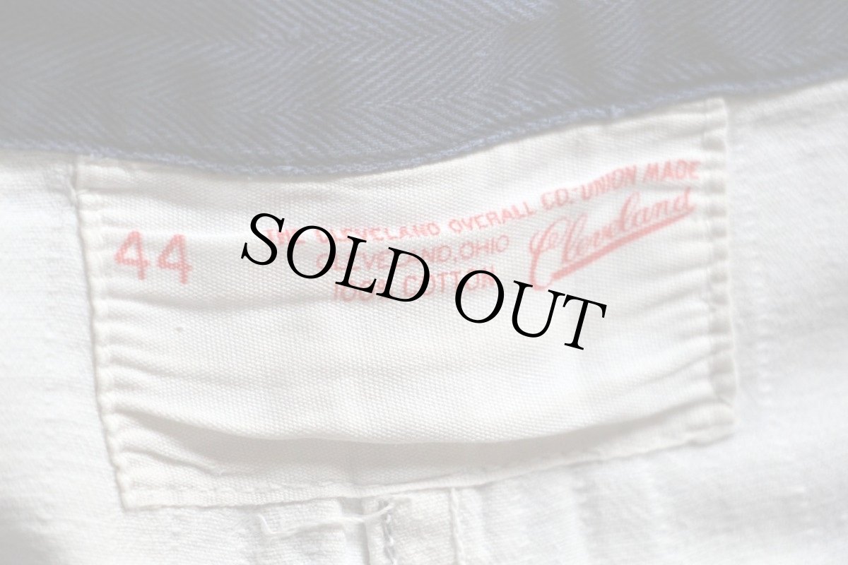 画像4: 50s CLEVELAND OVERALL CHRYSLERパッチ付き ツートン HBT ヘリンボーンツイル オールインワン ボロ 白×紺 44★つなぎ (4)