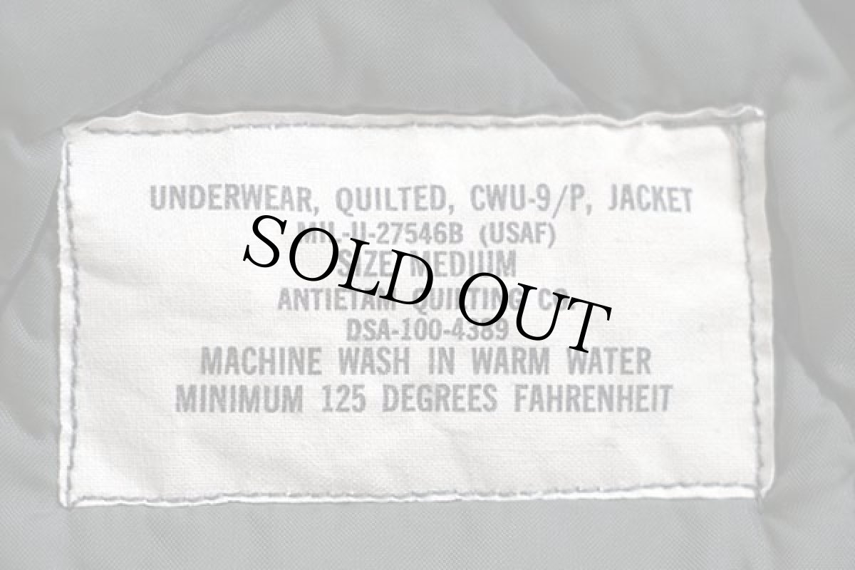 画像3: 60s 米軍 USAF CWU-9/P ナイロン キルティング ライナージャケット 初期型 セージグリーン M (3)