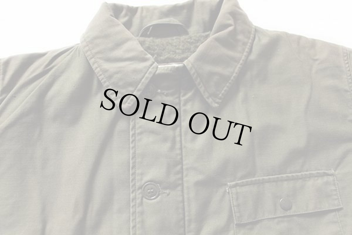 画像4: 80s 米軍 U.S.NAVY A-2 ステンシル デッキジャケット オリーブ L (4)