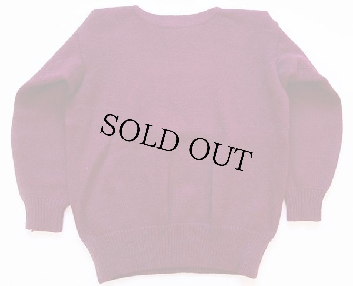 画像2: 50s PEARSON フェルトパッチ付き ボートネック ローゲージ ウールニット レタードセーター ワインレッド (2)