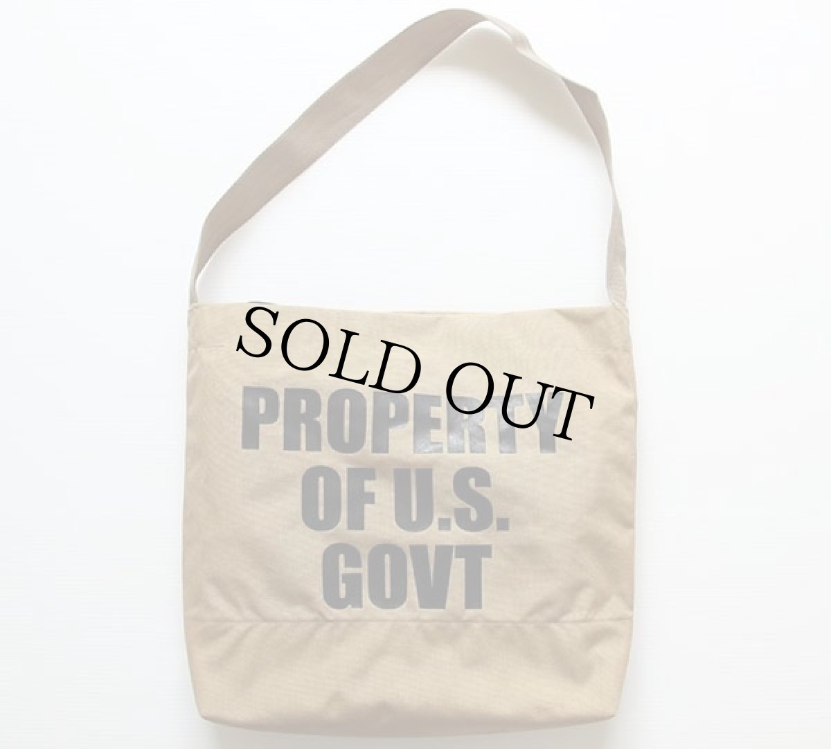 画像2: 80s PROPERTY OF U.S.GOVT ナイロン ショルダーバッグ カーキ (2)