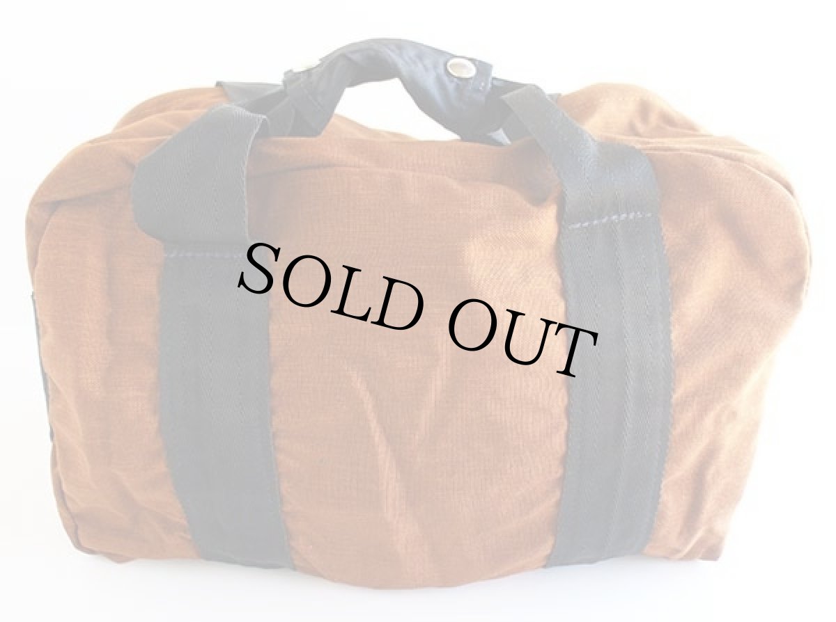 画像2: 80s Mountain Equipment ナイロン ダッフルバッグ 茶 (2)