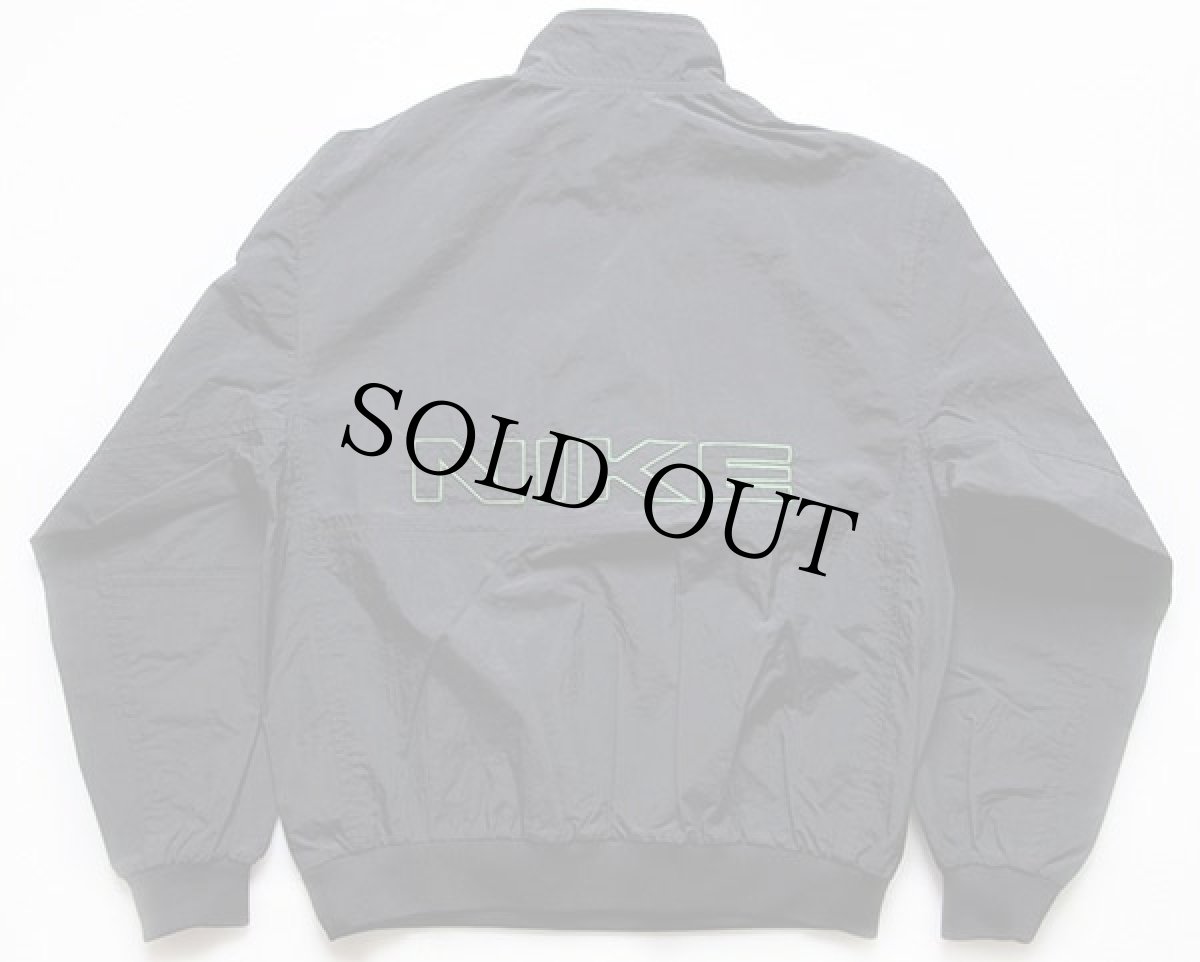 画像2: 90s NIKEナイキ ワンポイント プルオーバー ナイロンジャケット 黒 M (2)