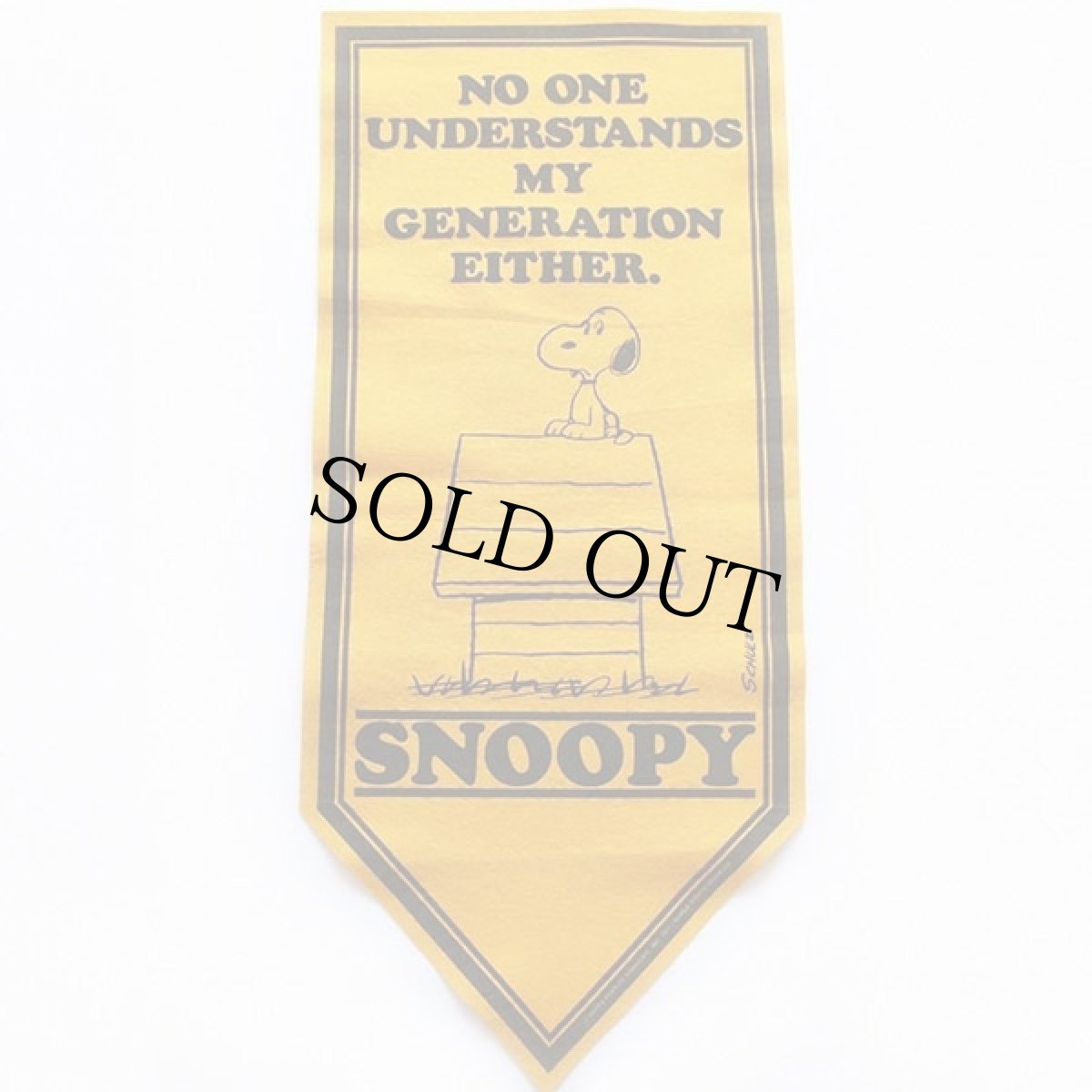 画像2: 70s PEANUTS SNOOPY スヌーピー NO ONE UNDERSTANDS MY GENERATION EITHER. フェルト ペナント 黄 (2)