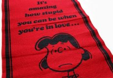 画像3: 70s PEANUTS ルーシー It's amazing how stupid you can be when you're in love.. フェルト ペナント 赤★スヌーピー (3)