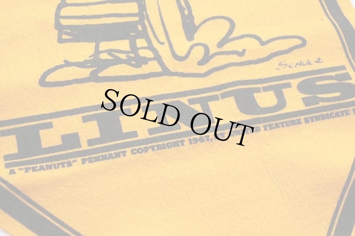 画像4: 70s PEANUTS LINUSライナス I LOVE MANKIND... IT'S PEOPLE I CAN'T STAND! フェルト ペナント 黄★スヌーピー (4)