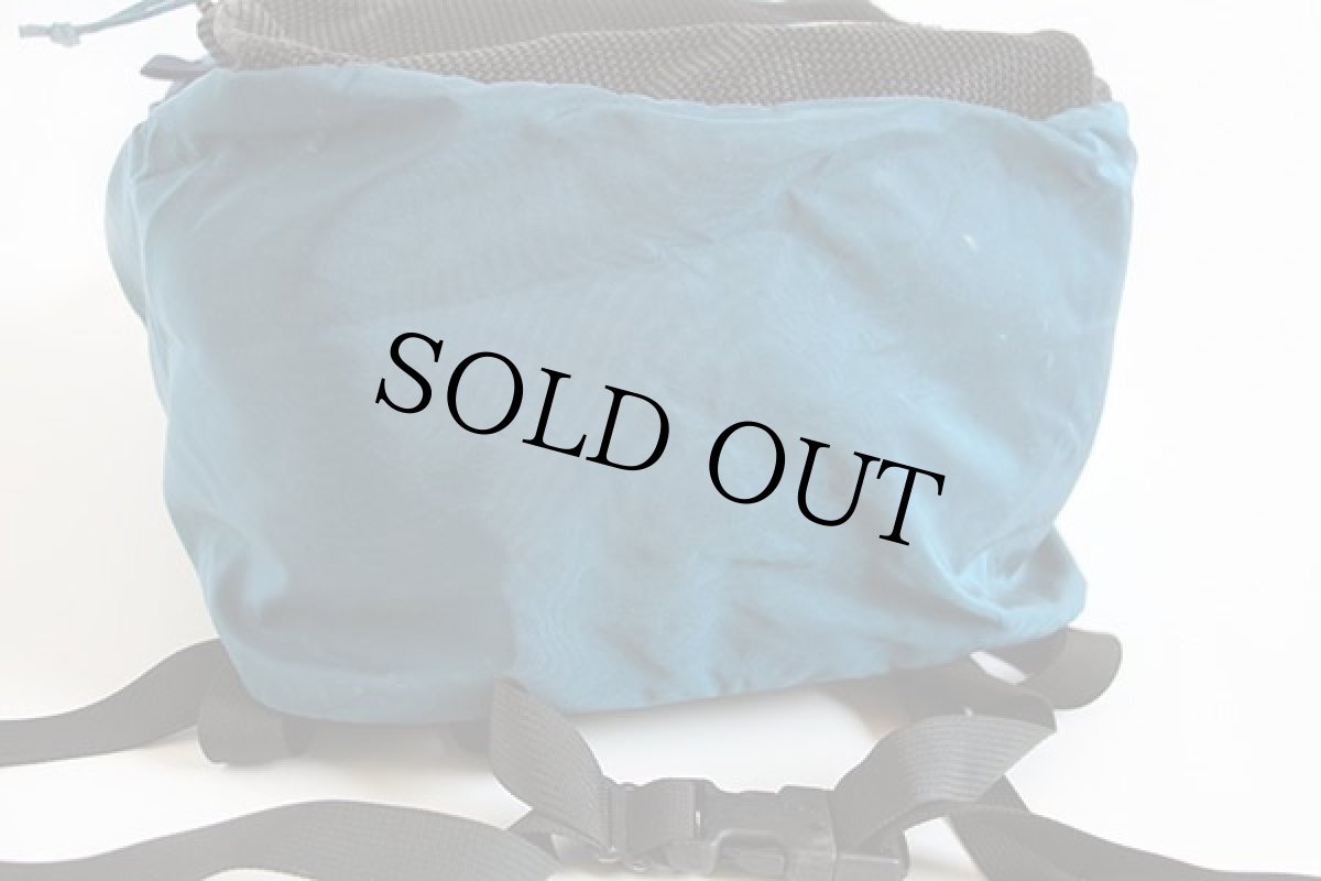 画像5: 90s USA製 patagoniaパタゴニア ナイロン デイパック ブルーグラス★リュックサック (5)