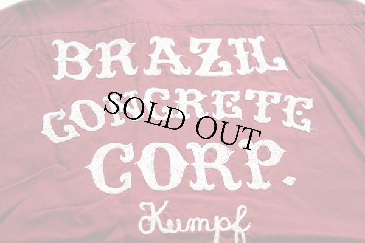 画像4: 50s USA製 King Louieキングルイ BRAZIL CONCRETE CORP. チェーン刺繍 レーヨン ボウリングシャツ 赤 XL (4)