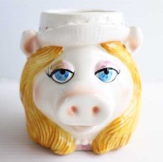 画像2: 80s MISS PIGGY ミスピギー セラミック マグカップ (2)