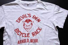 画像1: 70s Hanes DEVIL'S DEN BICYCLE RACE デビル コットンTシャツ 白 M (1)