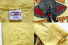 画像4: 80s USA製 crazy shirts RHINO STOUT サイ 両面 染み込みプリント コットンTシャツ 黄 M (4)