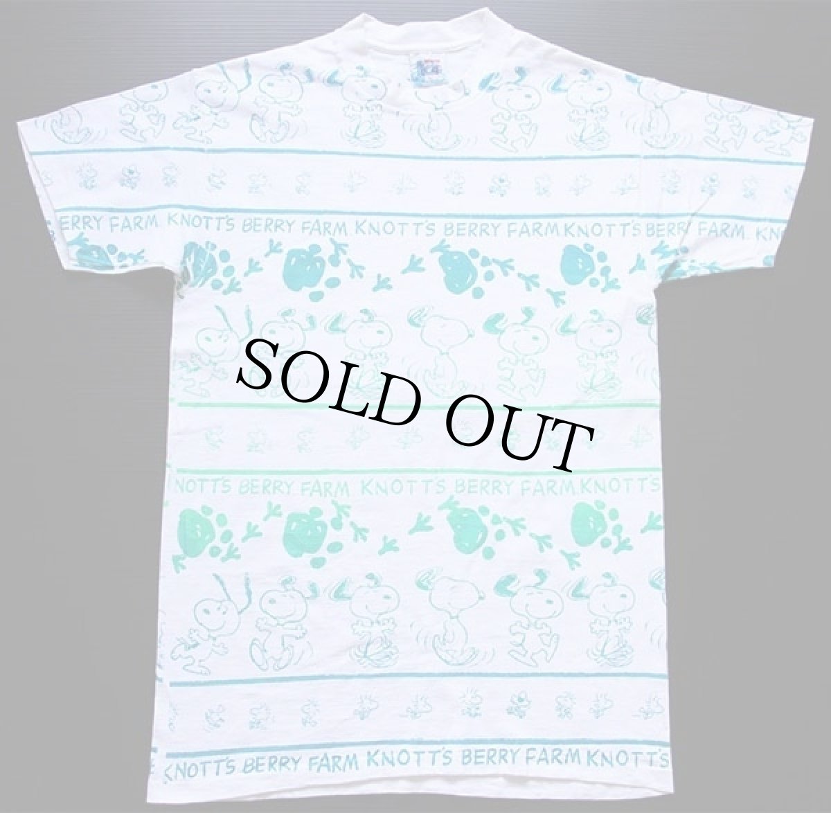 画像2: 90s USA製 KNOTT'S BERRY FARM スヌーピー ウッドストック オールオーバープリント コットンTシャツ 白 L (2)
