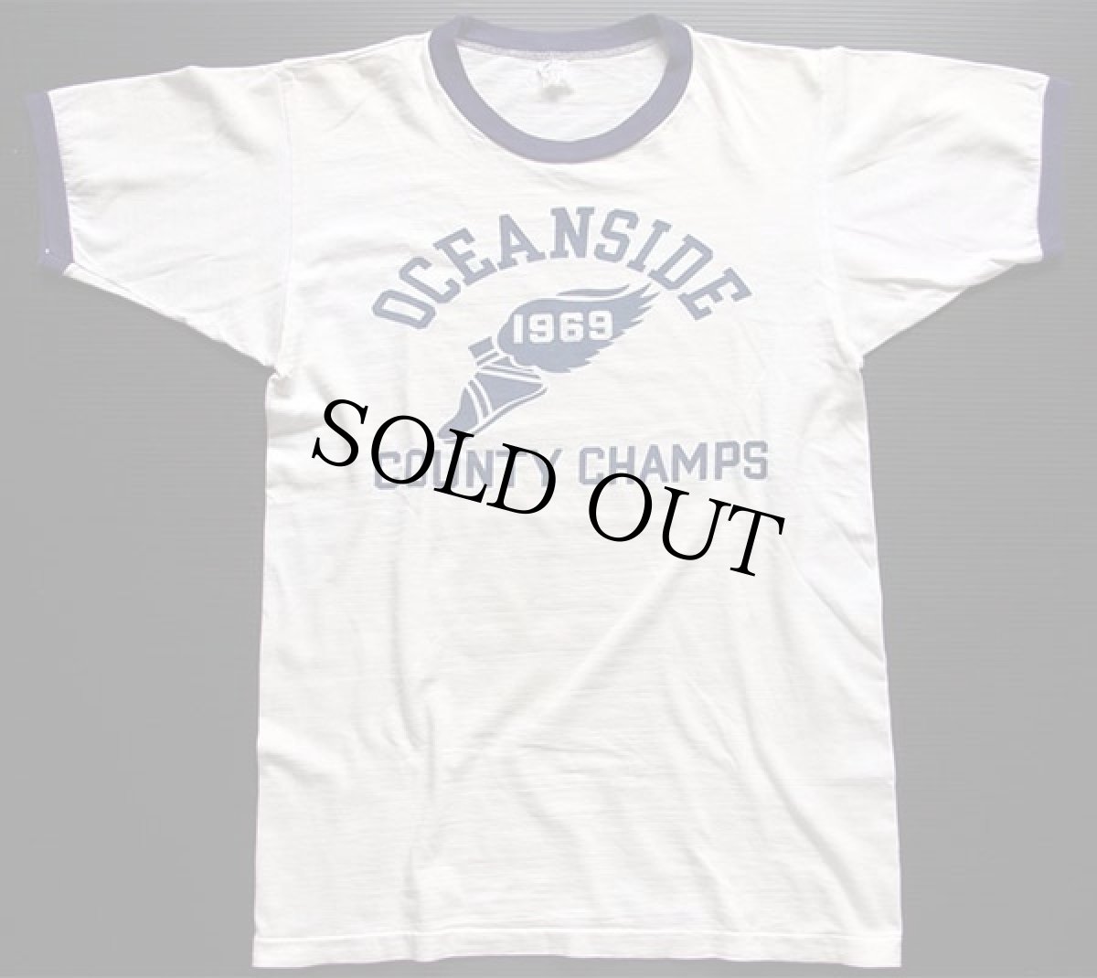 画像2: 60s CHAMPIONチャンピオン プロダクツ OCEANSIDE ウイングフット 三段中抜き 染み込みプリント コットン リンガーTシャツ 白×紺 M (2)