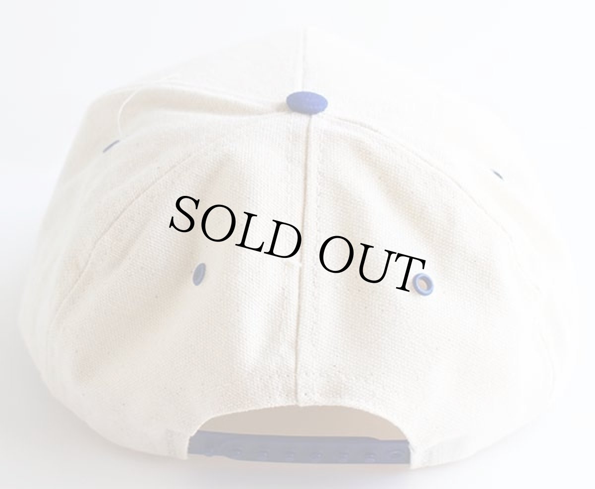 画像2: デッドストック★80s USA製 EBY 刺繍 ツートン コットンキャップ 生成り×青 (2)