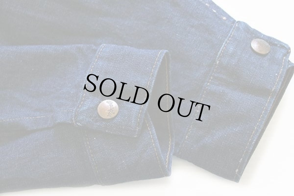 画像8: 70s USA製 Wranglerラングラー 刺繍入り インディゴ デニムシャツ L (8)