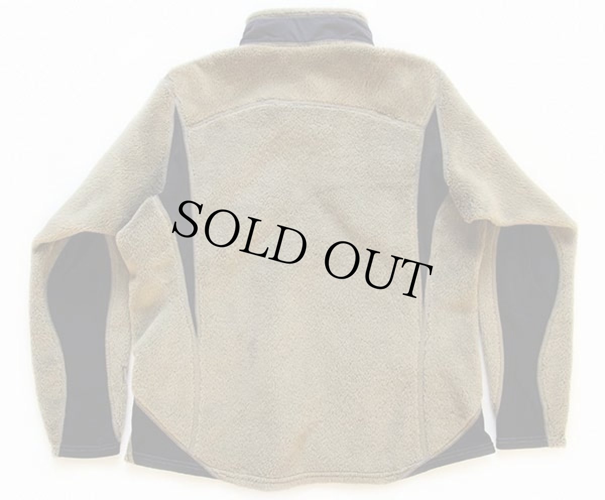 画像2: 00s USA製 patagoniaパタゴニア R2 POLARTEC フリースジャケット フィールドグリーン W-L★刺繍ロゴ (2)