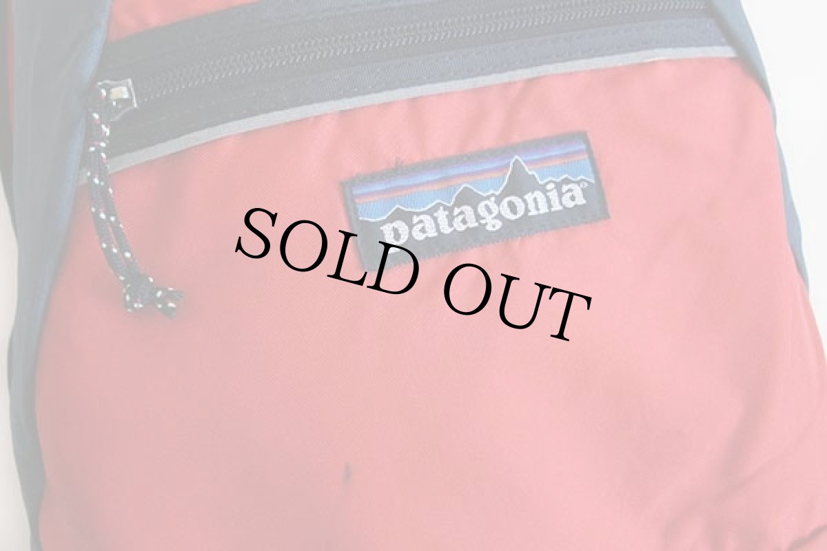 画像3: 00s USA製 patagoniaパタゴニア デカタグ ナイロン デイパック 朱色★リュックサック (3)