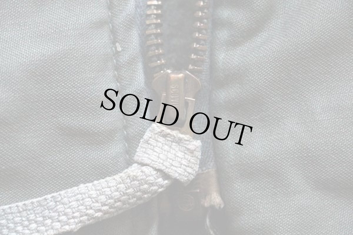 画像6: 80s 米軍 U.S.NAVY U.S.S.TUTUILA ARG 4パッチ付き A-2 デッキジャケット オリーブ M (6)