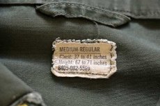画像4: 60s 米軍 U.S.AIR FORCE パッチ付き ジャングルファティーグジャケット 3rd ノンリップ オリーブグリーン M-R (4)