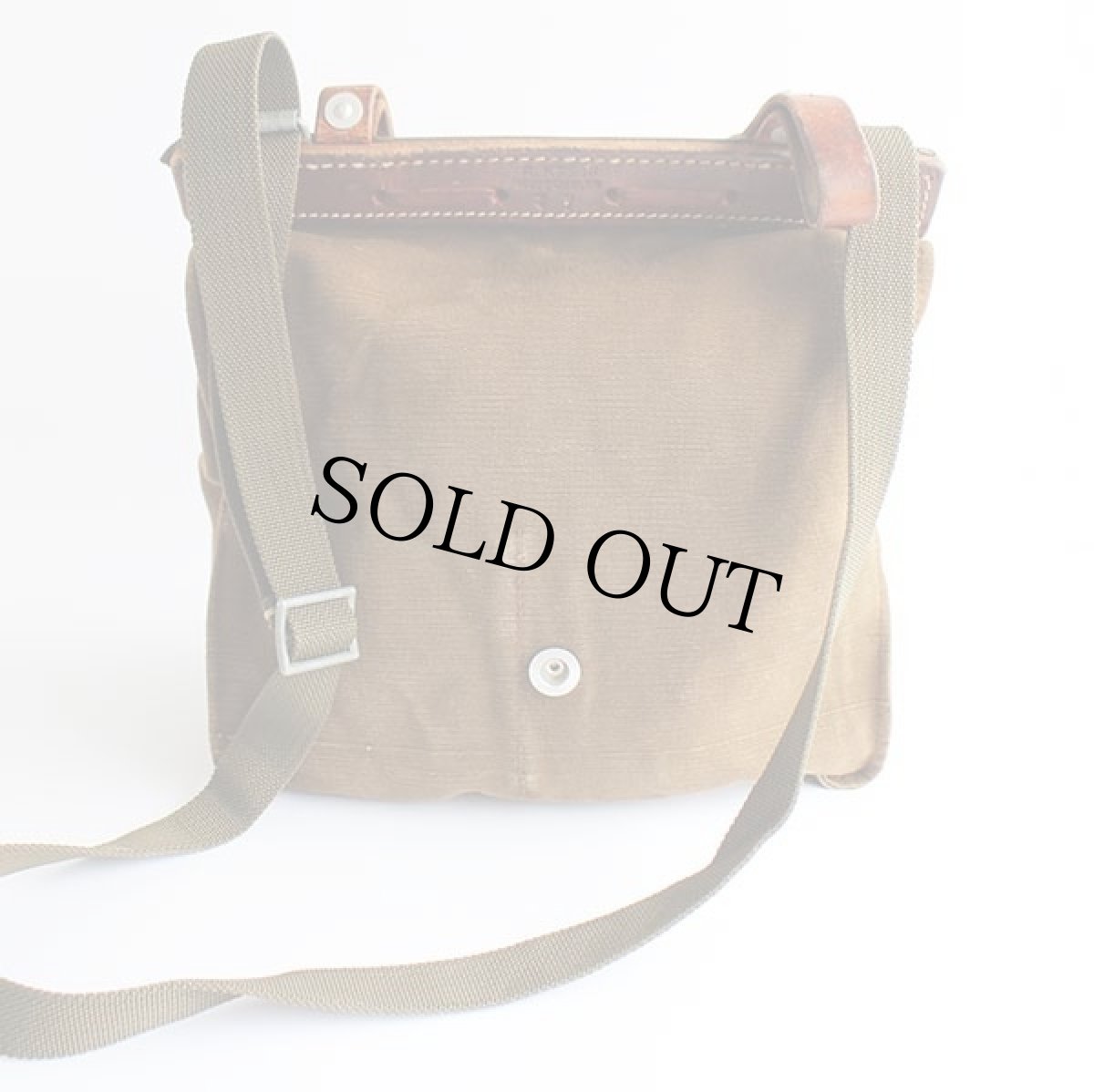 画像2: 80s スイス軍 キャンバス ショルダーバッグ カスタム 焦げ茶 (2)