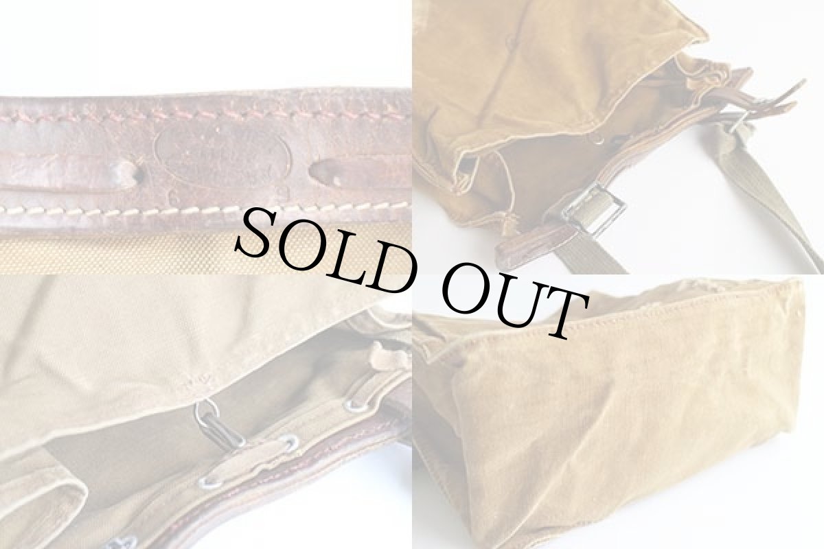 画像4: 60s スイス軍 キャンバス ショルダーバッグ カスタム 茶 (4)