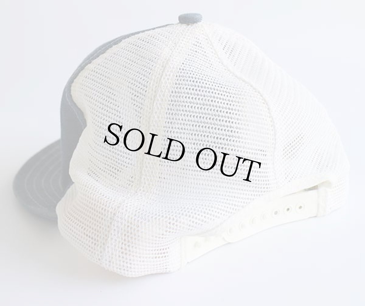 画像2: 70s USA製 Willie Wiredhandウイリーワイヤードハンド パッチ付き シャンブレー×メッシュキャップ (2)