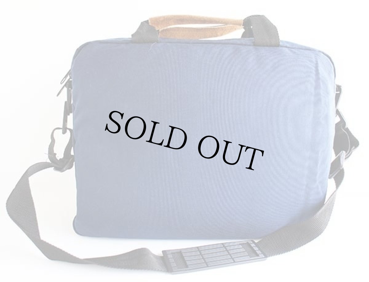 画像2: 90s USA製 JANSPORTジャンスポーツ 2WAY ナイロン ショルダーバッグ 紺 (2)