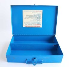画像3: ビンテージ USA製 Johnson&Johnson EMERGENCY FIRST AID KIT スチール ボックス (3)