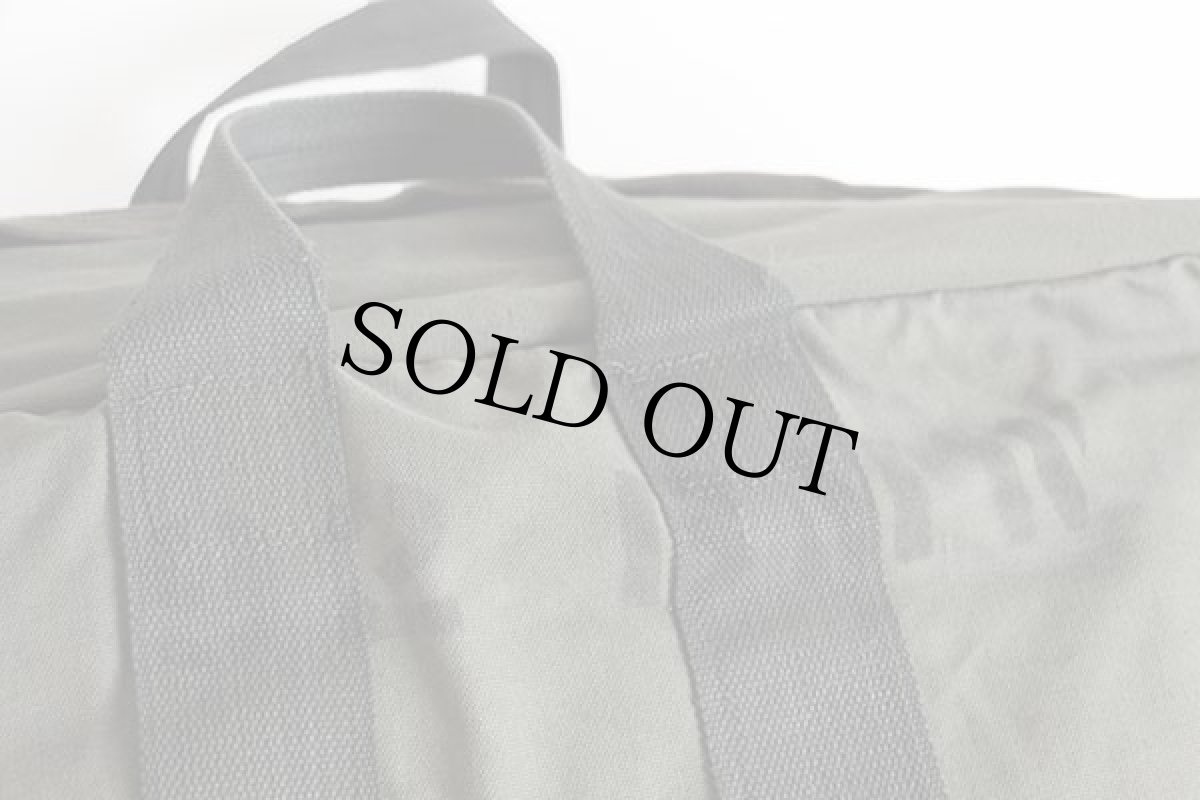 画像3: 80s 米軍 ステンシル フライヤーズ キットバッグ セージグリーン (3)