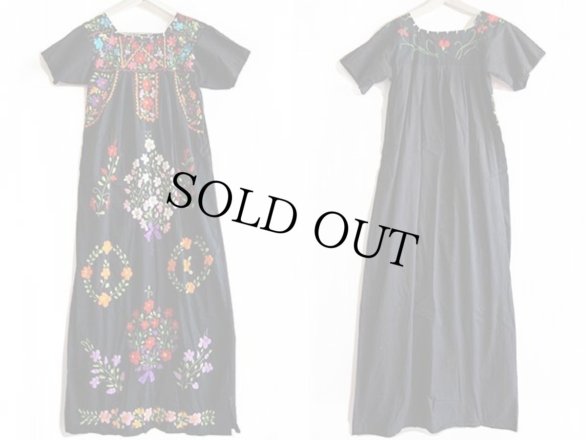 画像2: メキシコ 花柄刺繍 マキシ丈 チュニック ワンピース 黒 (2)