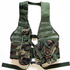 画像1: 00s 米軍 U.S.ARMY ウッドランドカモ MOLLE 2 FLC ベスト マガジンポーチ付き (1)