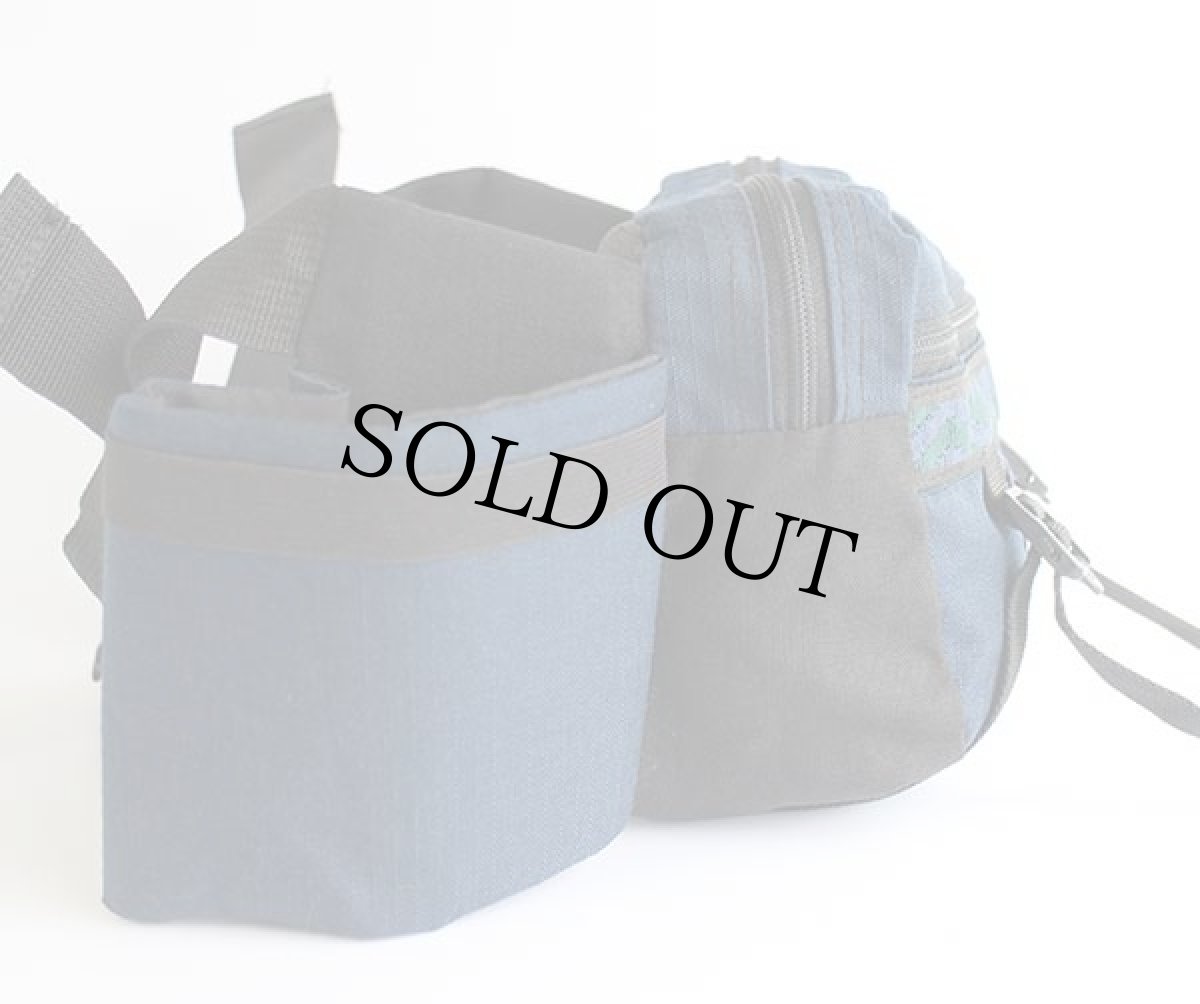 画像4: 90s USA製 JANSPORTジャンスポーツ チロリアンテープ ナイロン ボトルホルダー ウエストバッグ 紺×黒 (4)