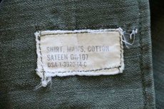 画像4: 60s 米軍 U.S.ARMY ストラップ付き コットンサテン ユーティリティシャツ 2nd オリーブグリーン (4)