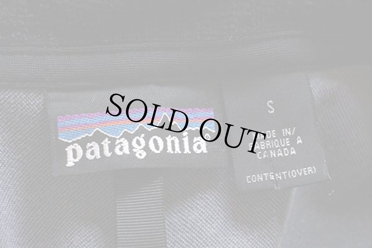 画像4: 00s カナダ製 patagoniaパタゴニア R1 ソフトシェルジャケット チャコールグレー S★刺繍ロゴ (4)