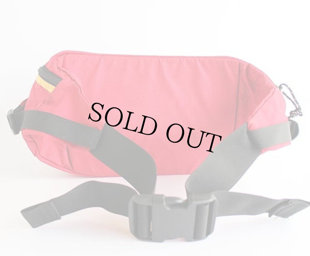 画像4: 00s USA製 patagoniaパタゴニア ランバーコンプレッションパック ナイロン ウエストバッグ 赤×黄 (4)