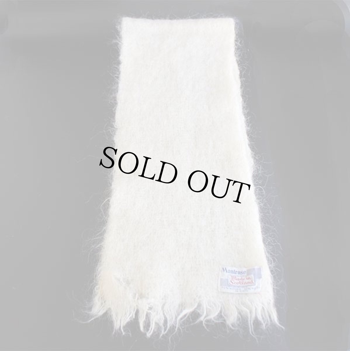 画像2: ビンテージ スコットランド製 Montrose 無地 モヘヤ パイル マフラー ナチュラル (2)
