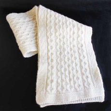 画像2: アイルランド製 aran crafts ケーブル編み ウールニット マフラー ナチュラル (2)