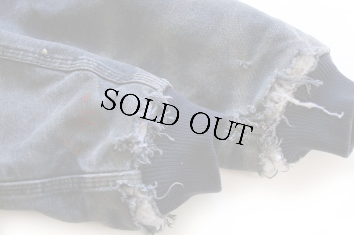 画像6: 90s carharttカーハート キルティングライナー ダック地 アクティブジャケット パーカー ボロ ペンキ飛び 紺 フェード (6)