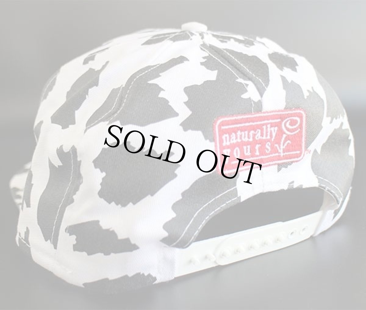 画像2: 80s USA製 naturally yours 刺繍 牛柄 キャップ 白×黒 (2)