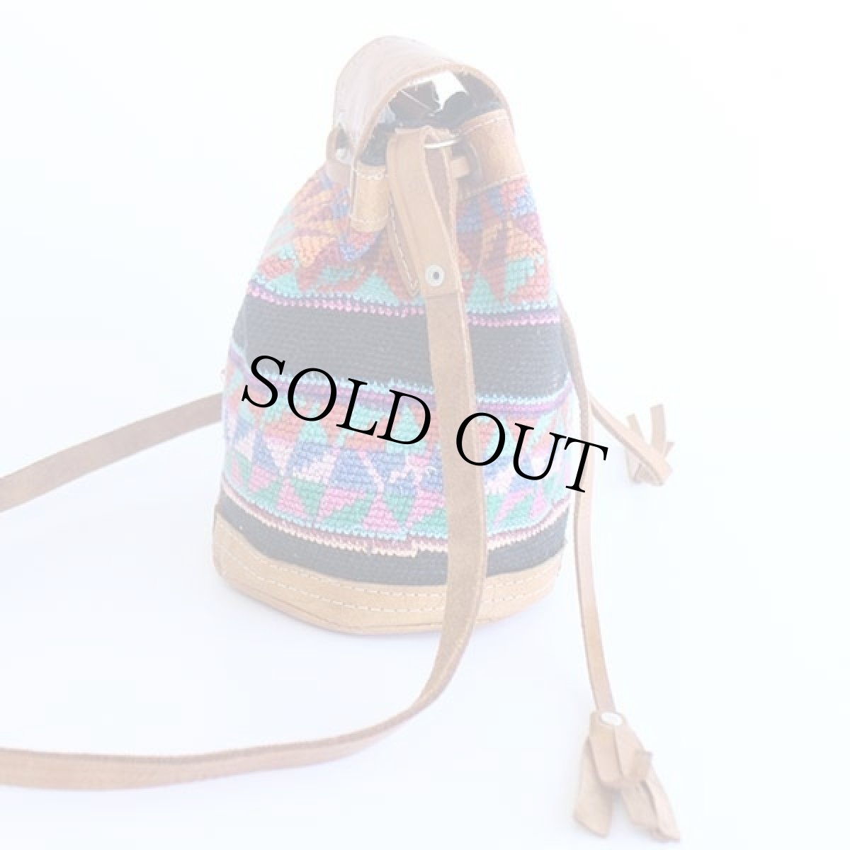 画像4: ハンドメイド フォークロア柄 バケツ型 巾着 ラグxレザー ショルダーバッグ ミニ (4)