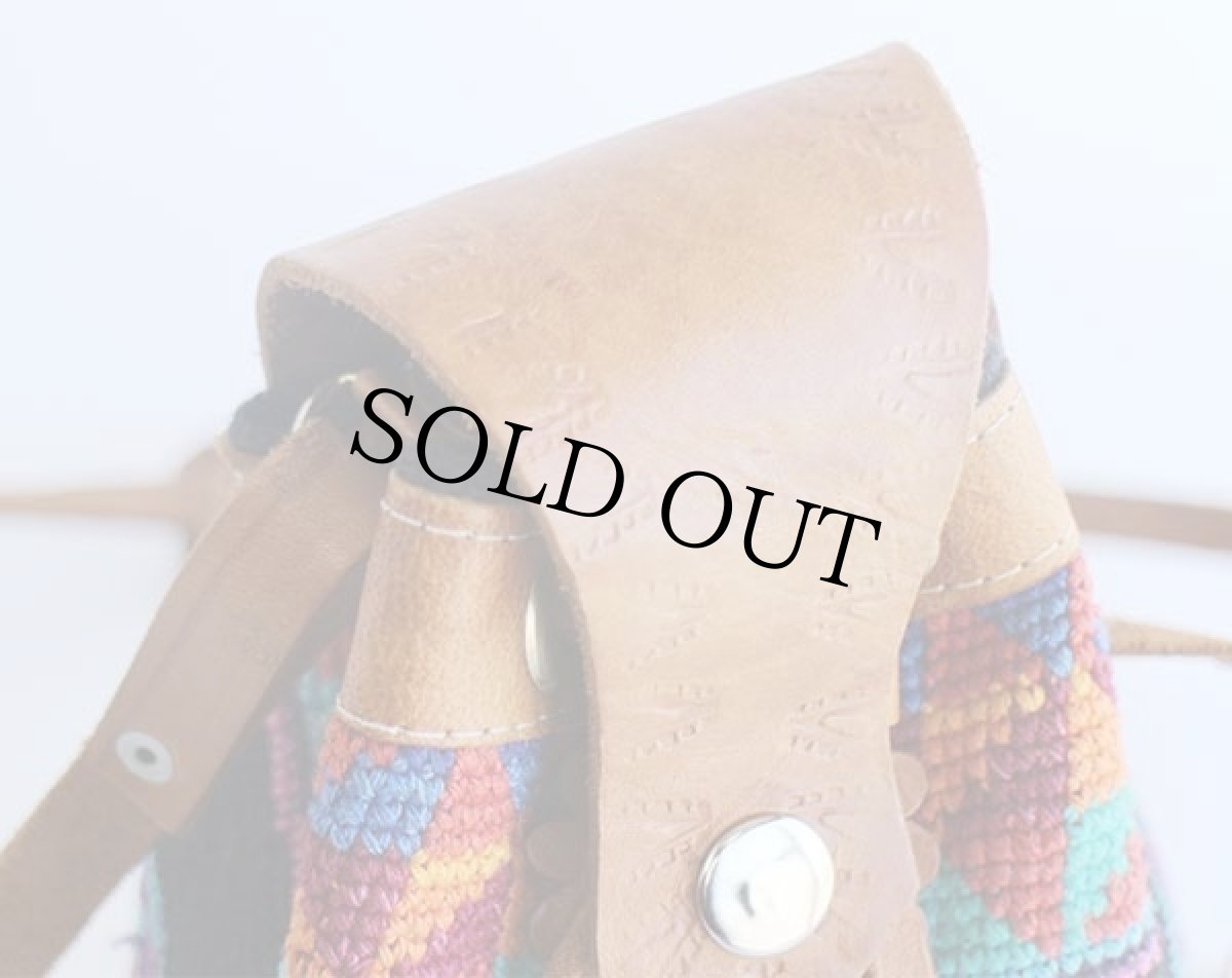 画像6: ハンドメイド フォークロア柄 バケツ型 巾着 ラグxレザー ショルダーバッグ ミニ (6)