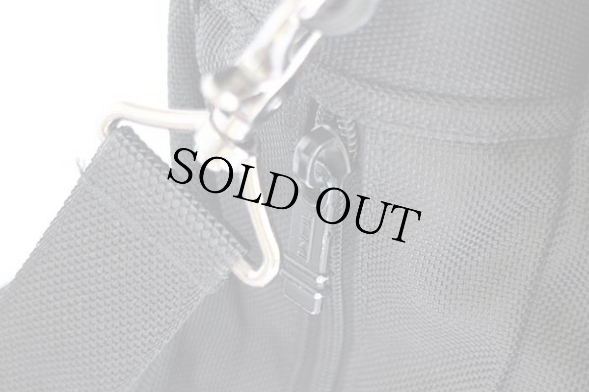 画像9: TUMIトゥミ 2652D3 ナイロン ショルダーバッグ 黒 (9)