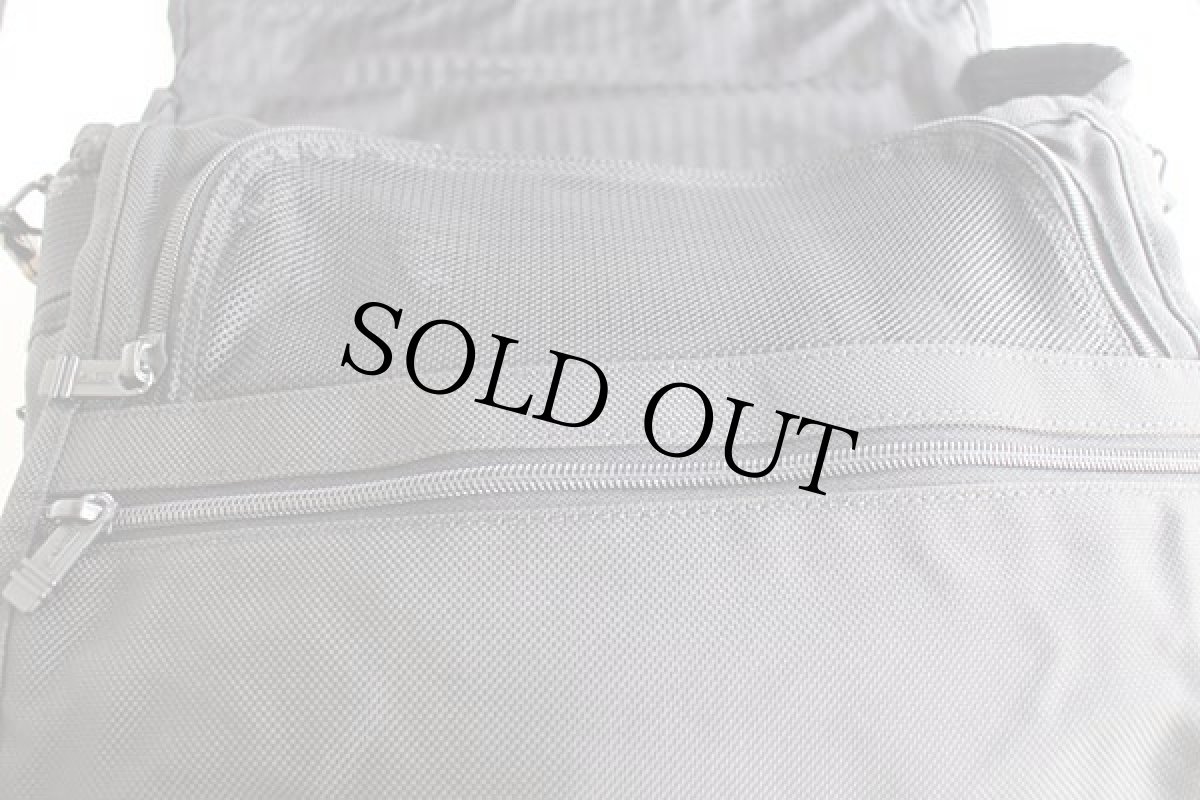 画像7: TUMIトゥミ 2652D3 ナイロン ショルダーバッグ 黒 (7)