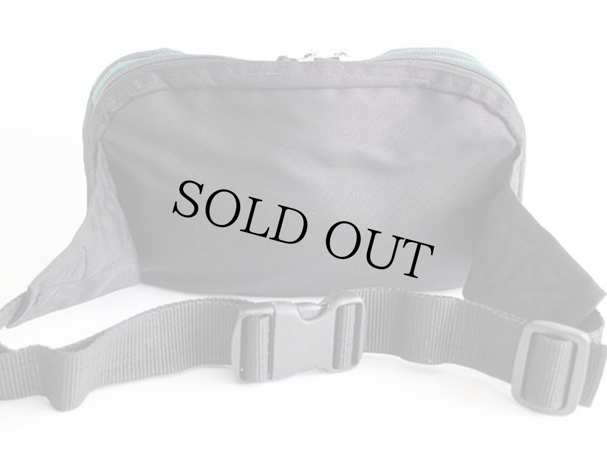 画像2: 90s LANDS'ENDランズエンド ナイロン ウエストバッグ 緑×黒 (2)