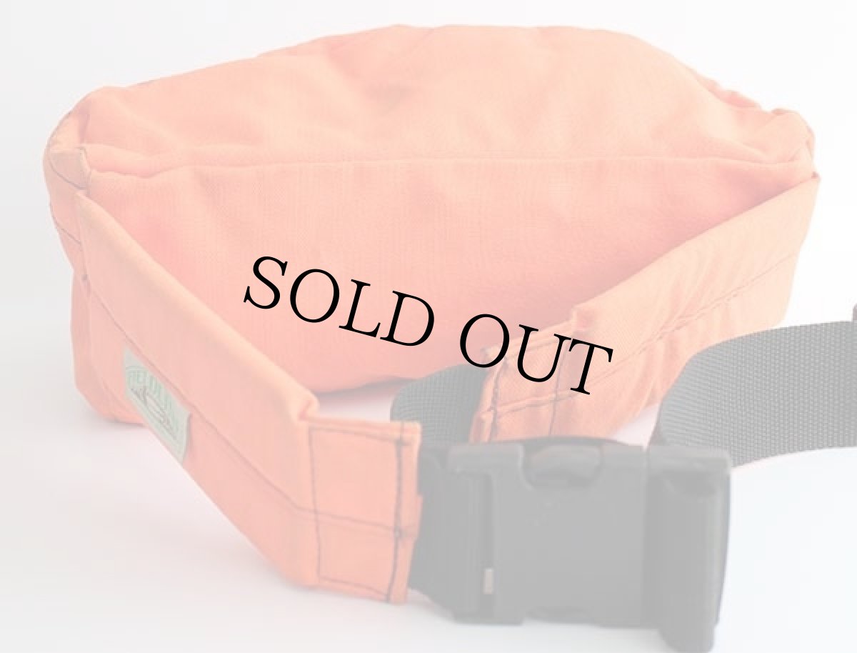 画像2: 80s USA製 FIELDLINE ナイロン ウエストバッグ 蛍光オレンジ (2)