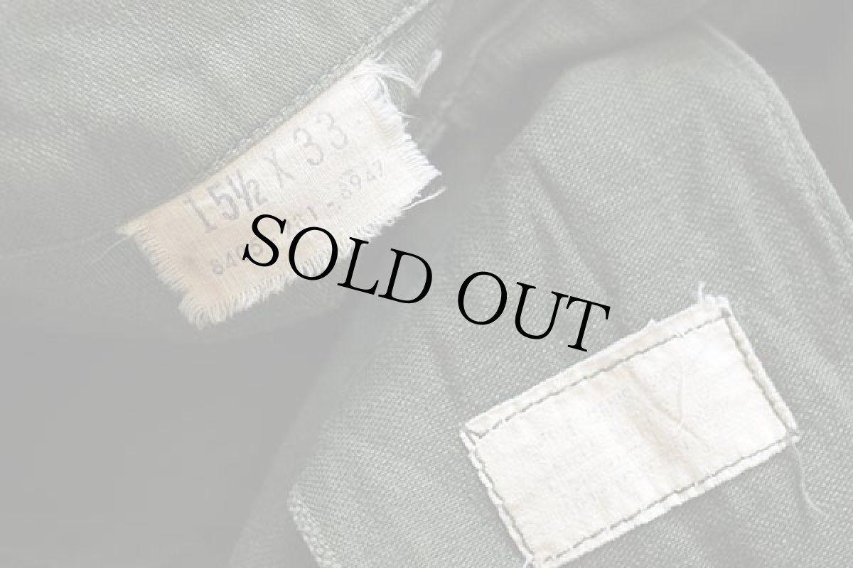 画像4: 60s 米軍 U.S.ARMY パッチ付き コットンサテン ユーティリティシャツ オリーブグリーン 15.5 (4)