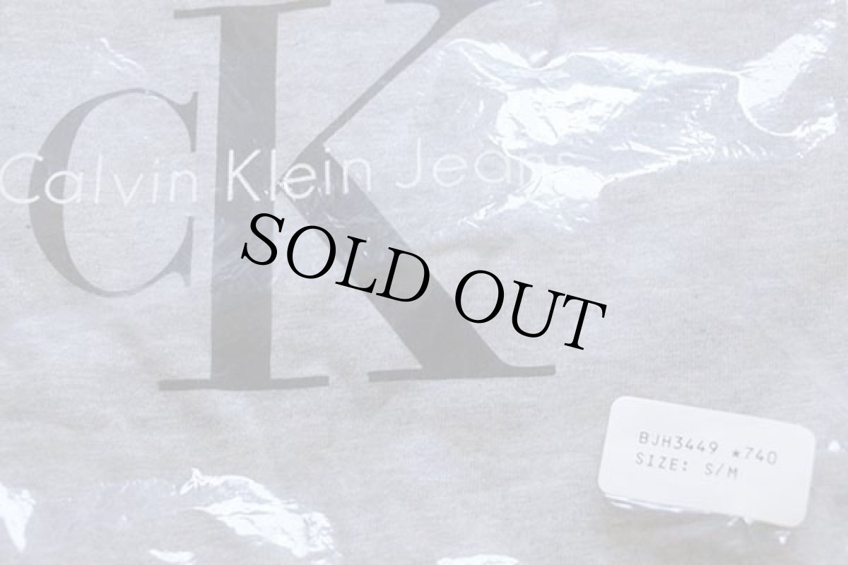 画像4: デッドストック★90s USA製 Calvin Klein Jeans カルバンクライン ロゴ コットンTシャツ グレー S/M (4)