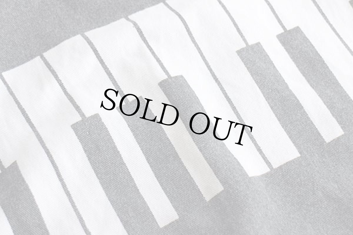 画像4: delias 鍵盤柄 コットン 手提げバッグ 黒×白 フェード (4)