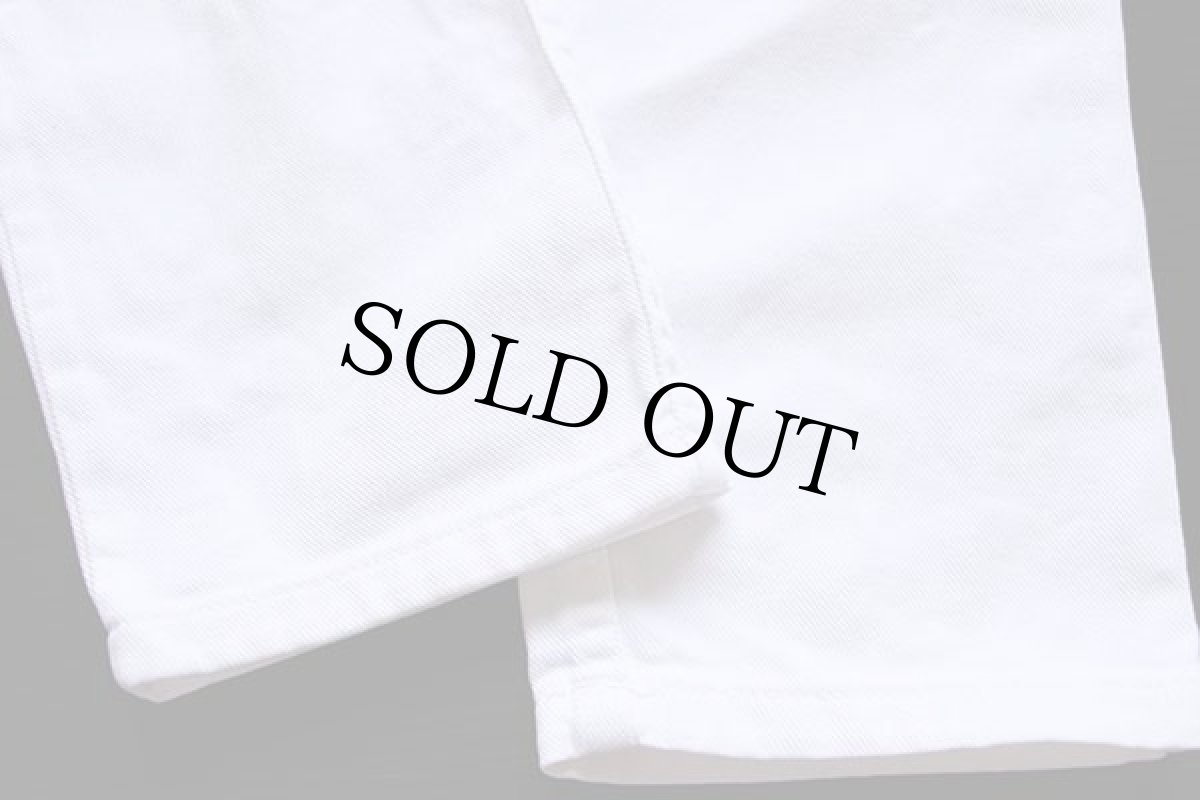 画像8: 90s USA製 GUESSゲス ホワイト デニムパンツ w30 (8)